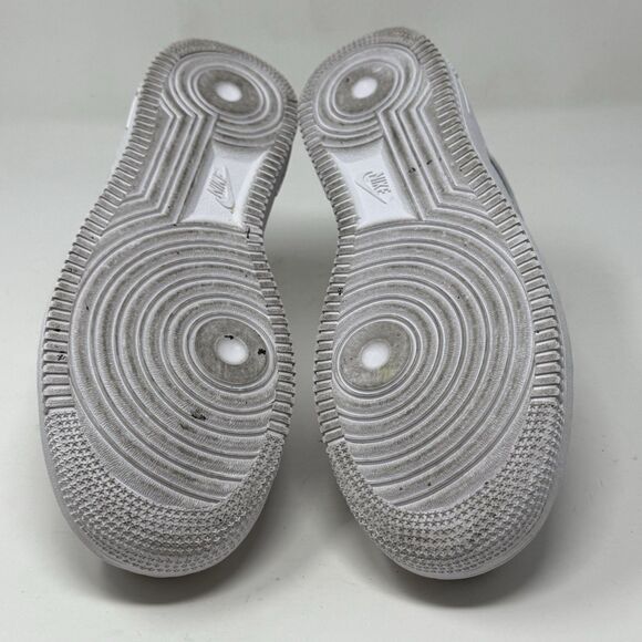 Nike Air Force 1 '07 Low Womens 9.5 Triple White Leather Athletic Shoes Sneakers - Picture 16 of 16